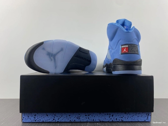  5  “UNC” DV1310-401 Jordan Air RETRO 1228